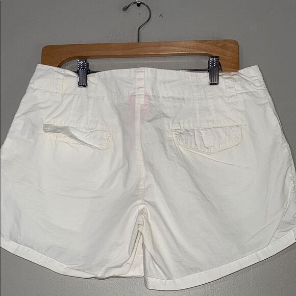 Nike White Athletic Shorts for Active Performance - Picture 7 of 8